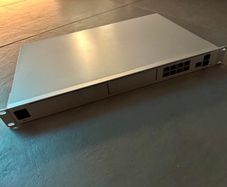 UniFi Dream Machine Pro (UDM-Pro)