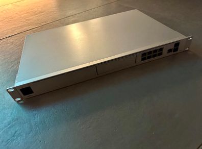 UniFi Dream Machine Pro (UDM-Pro)