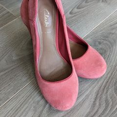 Women's heels size 4