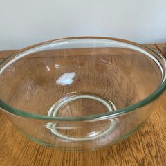 Large Pyrex bowl