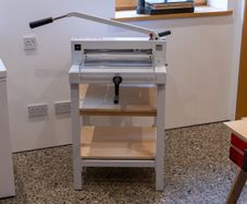 Ideal 4305 Paper Guillotine