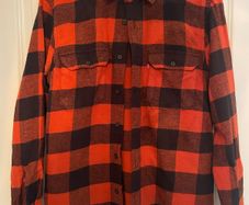 Mens Levis Red and Black Buffalo Check Shirt Long Sleeve. Size Small.
