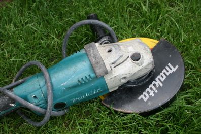 Makita GA9020 230mm Angle Grinder 110V 2000W (works well)