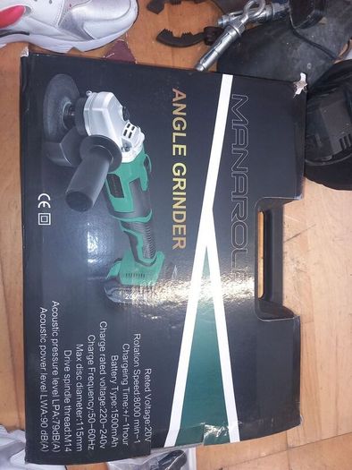 Battery angle grinder