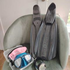 Scuba Set - Aqua Lung Fins, Cressi Mask & Cressi Leonardo Computer