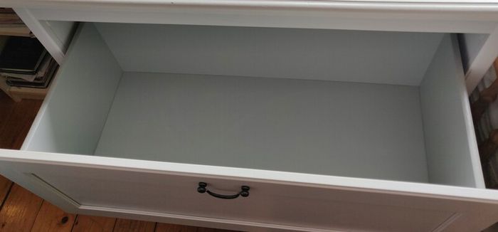 Dresser with two drawers