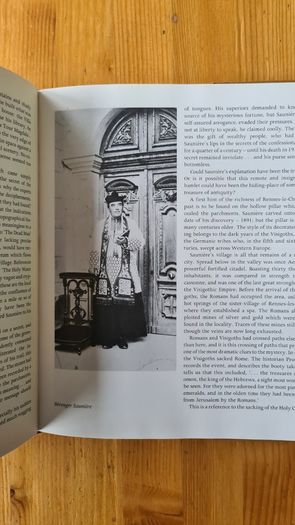 Chronicle. Essays From Ten Years Of Television Archaeology Bbc. TV. FIRST EDITION 1978.Hardback With Dustjacket In Very Good Condition. Large Volume Book.