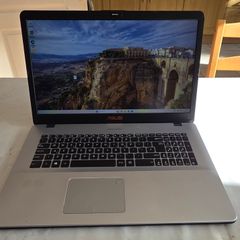 Asus Vivobook N705U - 17" Intel i7-8th Gen. GTX1050