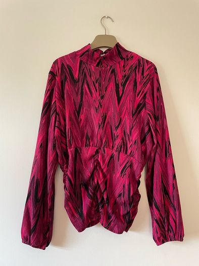 Gallery Ladies Pink Ruched top size 16 New with tags