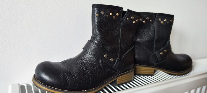 Clarks leather boots
