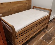 End of bed bench with storage