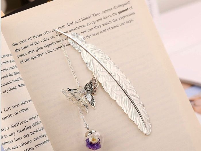Toirxarn Metal Feather Bookmark Xmas Gift Christmas Present for Women Mum Ladies Her Girl Grandma Teacher Sister Wife MULTIPLE COLOURS AVAILABLE (FREE POSTAGE)