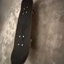 Skateboard & padding Image 3