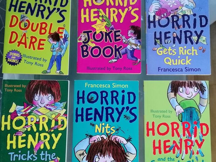 6 Horrid Henry's Books