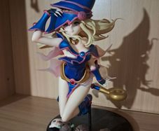 Dark Magician Girl figure