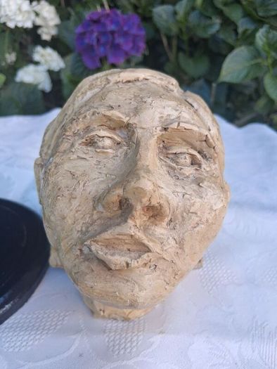 National College of Art Mid Century Paster Of Paris Mounted Bust