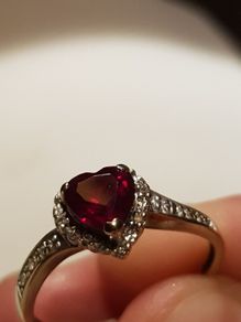 9 ct  gold ring Rubies and diamonds