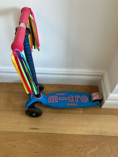 Maxi Micro scooter