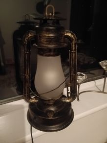 Table lamp ( Rustic electric lantern)
