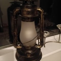 Table lamp ( Rustic electric lantern)
