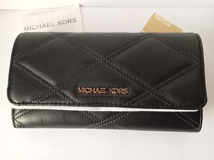 New Michael Kors Wallet