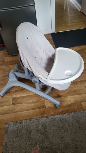 Chicco 4in1 with a tray and mattress