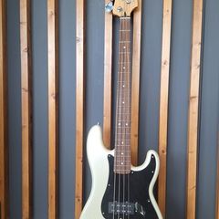 Fender Blacktop P-Bass