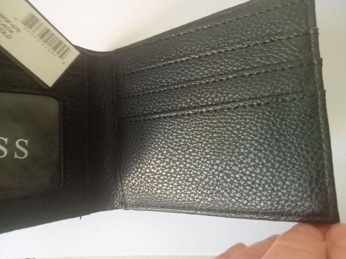 New Men's Guess Wallet
