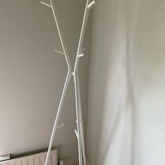 Tripod coat rack
