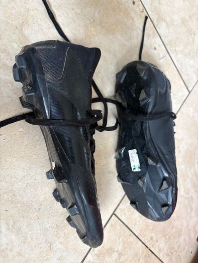 3 pairs boys football boots/shoes