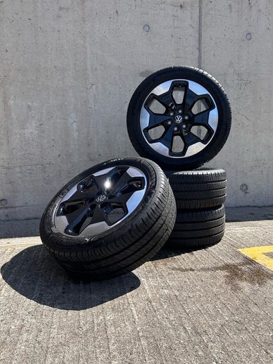 Genuine Volkswagen Indianapolis 19" Alloy Wheels - Like New, Good Year