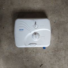 shower Triton t90si for parts