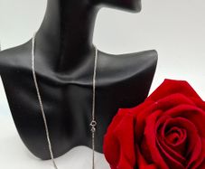 18 ct white gold necklace