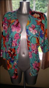 South floral kimono would fit sizes 10 to 16 Perfect condition Postage included