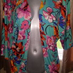 South floral kimono would fit sizes 10 to 16 Perfect condition Postage included