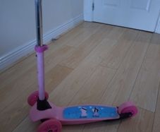 Kids three wheel scooter max 20kg