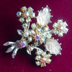 Vintage  1950s Hollycraft Aurora Borealis Rhinestone Floral Spray Brooch