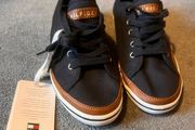 Tommy Hilfiger trainers BNWT UK2.5