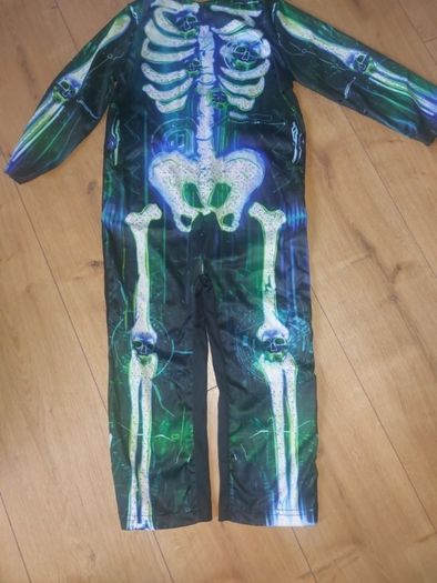 Only 2 Euro Each Picture!! - Halloween Items