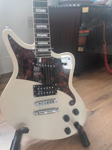 electric guitar - D'angelico Premier Bedford