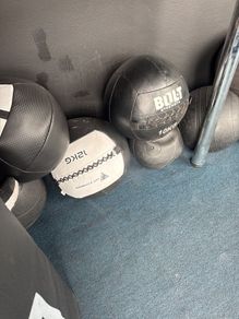 Wall balls