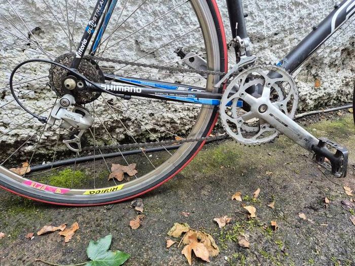 Felt F95 road bike