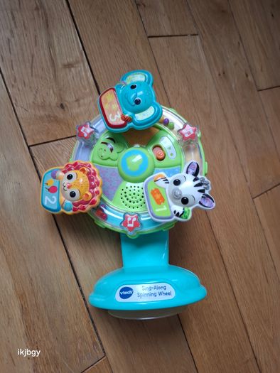 Bouncer/rocker, activity mat and toys