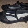 Girls black shoes UK11 Image 3