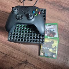Xbox Series X console 1TB, includes controller, cables and 2 games