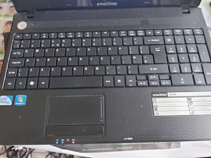 emachines E732 Series 15. inch Laptop, Model ZRDB, Intel Pentium CPU P6200, 2.13GHz, 3GB Ram, 218GB SSD, Windows 7, 64bit, Firefox, Opera, Chrome and VLC