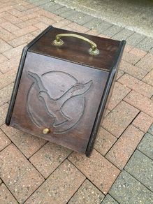 Vintage coal scuttle / purdonium