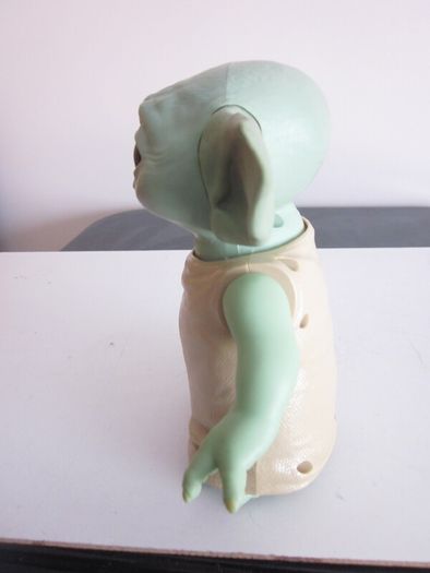 Hasbro Star Wars Mandalorian 7" Talking  Baby Yoda Toy 2020