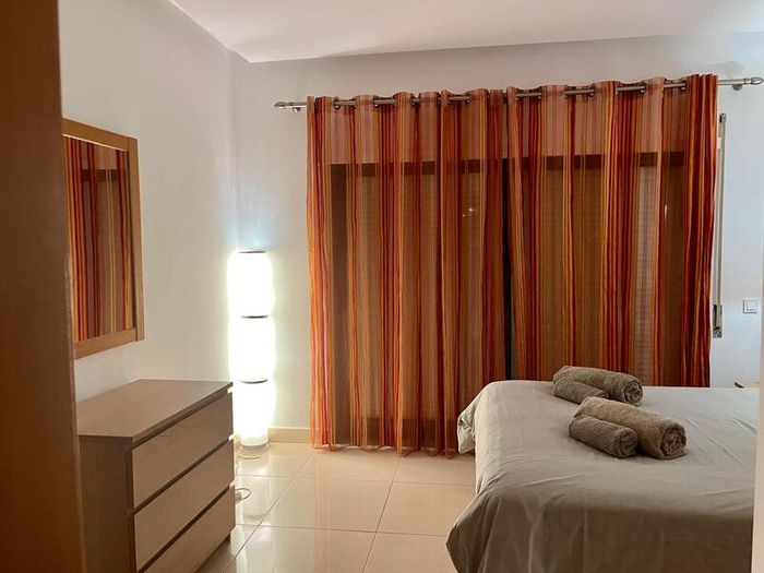 Lagos - Large 3 Bed Apartment with Pool & WiFi just a short walk from the Marinaay
