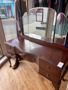 Dressing table